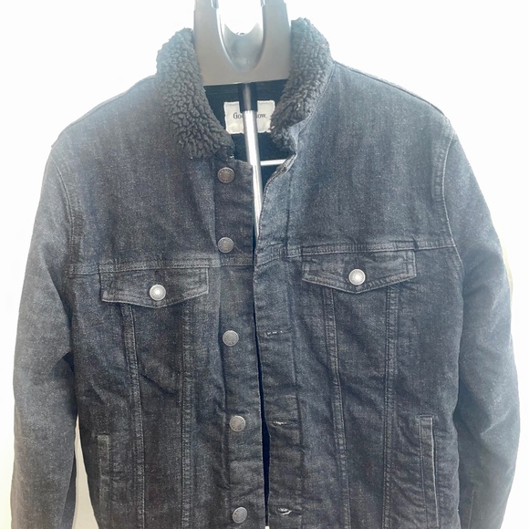 Black Denim Trucker Jacket with Black Sherpa Lining & Collar - Size M - Picture 1 of 3